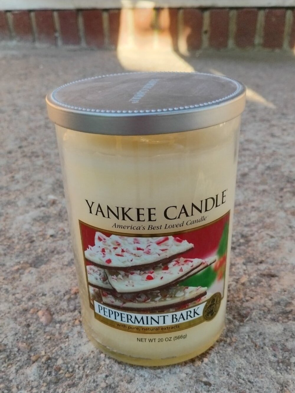 Yankee Candle Peppermint Bark 2 Wick Candle 20 oz Large Retired 1244711